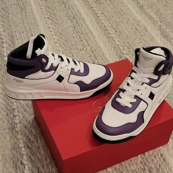 Valentino Garavani | Shoes | Valentino Mens Mid Top Size 2  display picture 3